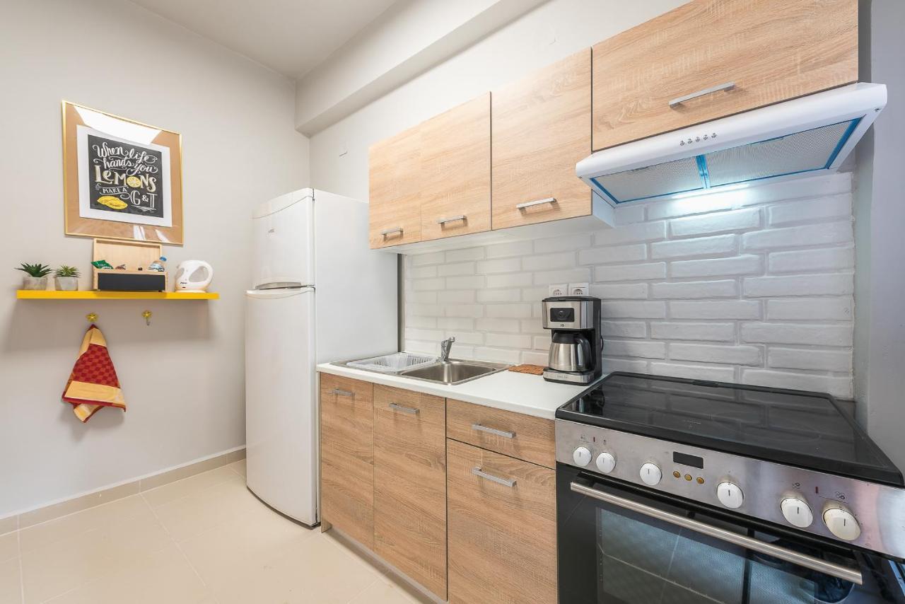 Modern City Apartment By Cloudkeys Афины Экстерьер фото